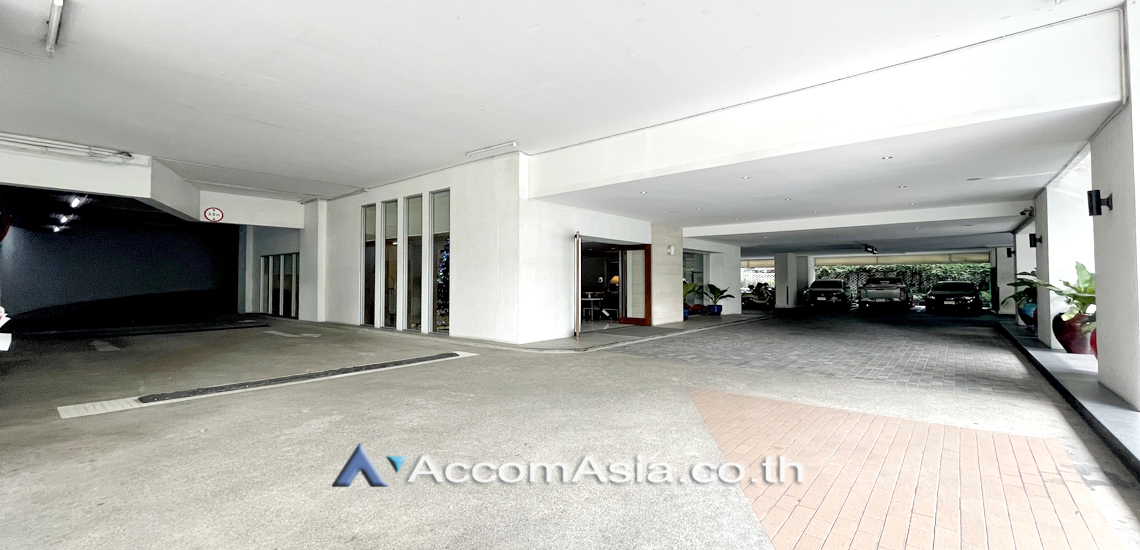  3 br Condominium for rent and sale in Sukhumvit ,Bangkok BTS Ekkamai at La Cascade AA45544