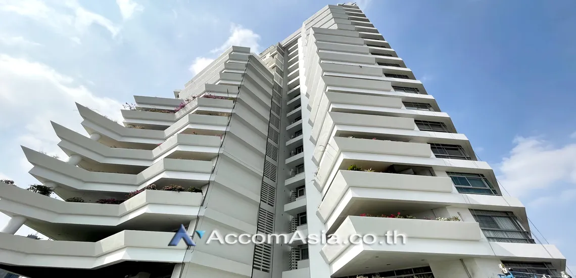  3 br Condominium For Rent in Sukhumvit ,Bangkok BTS Ekkamai at La Cascade 1516680