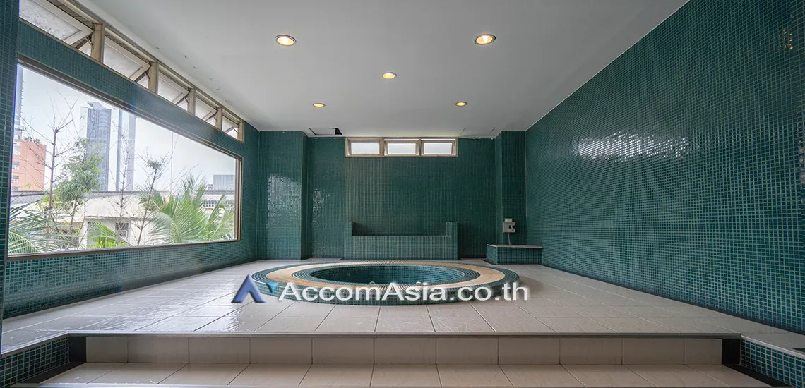  3 br Apartment For Rent in Sathorn ,Bangkok BTS Chong Nonsi at Perfect For Family 1000503