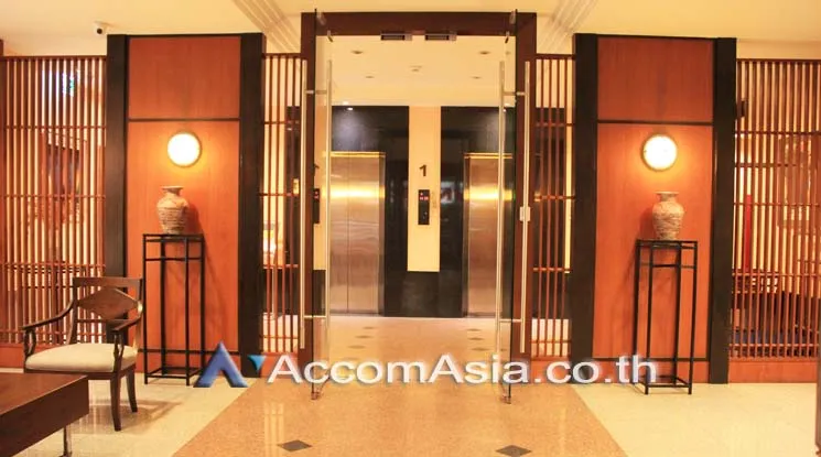 3 br Apartment For Rent in Sukhumvit ,Bangkok BTS Nana at Easy to access BTS and MRT AA21040