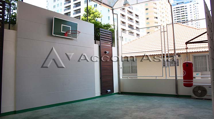  4 br Condominium for rent and sale in Sukhumvit ,Bangkok BTS Nana at Inter Tower AA25802