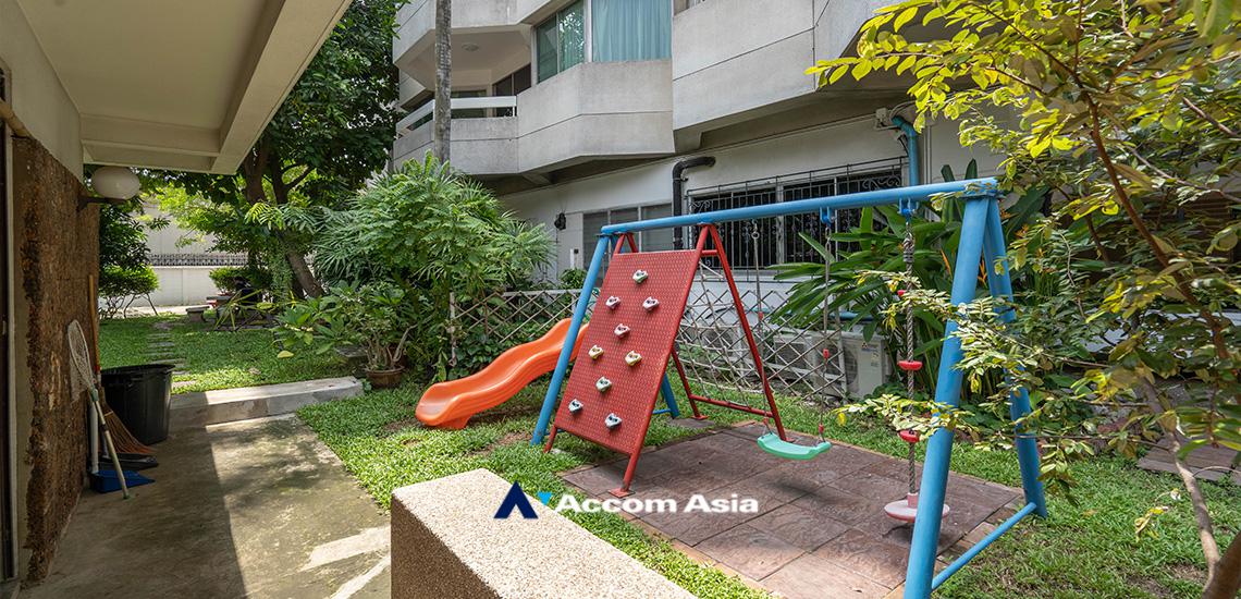  3 br Apartment For Rent in Sukhumvit ,Bangkok BTS Phrom Phong at The comfortable low rise residence AA36711