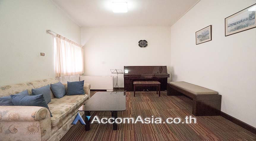  2 br Apartment for rent and sale in Sukhumvit ,Bangkok BTS Nana at Calm and Peaceful 1411155