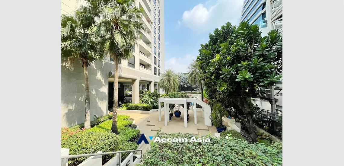  3 br Condominium For Rent in Ploenchit ,Bangkok BTS Chitlom at Somkid Gardens AA23522