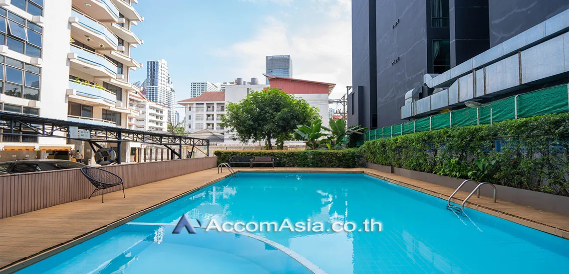  3 br Apartment for rent and sale in Sukhumvit ,Bangkok BTS Nana at Low rise and Peaceful AA44087