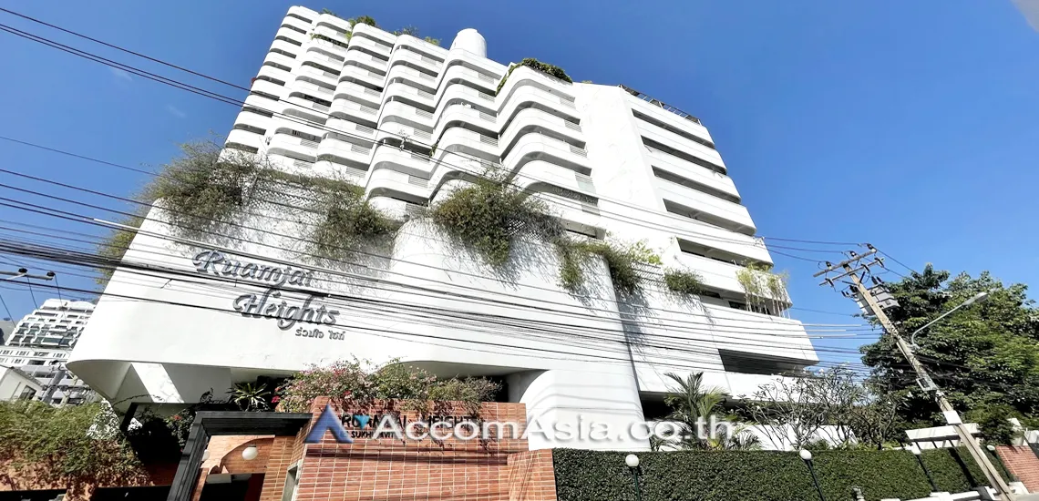  3 br Condominium For Rent in Sukhumvit ,Bangkok BTS Asok - MRT Sukhumvit at Ruamjai Heights AA45989