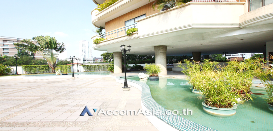  3 br Condominium For Sale in Sukhumvit ,Bangkok BTS Ekkamai at Castle Hill Mansion AA41472