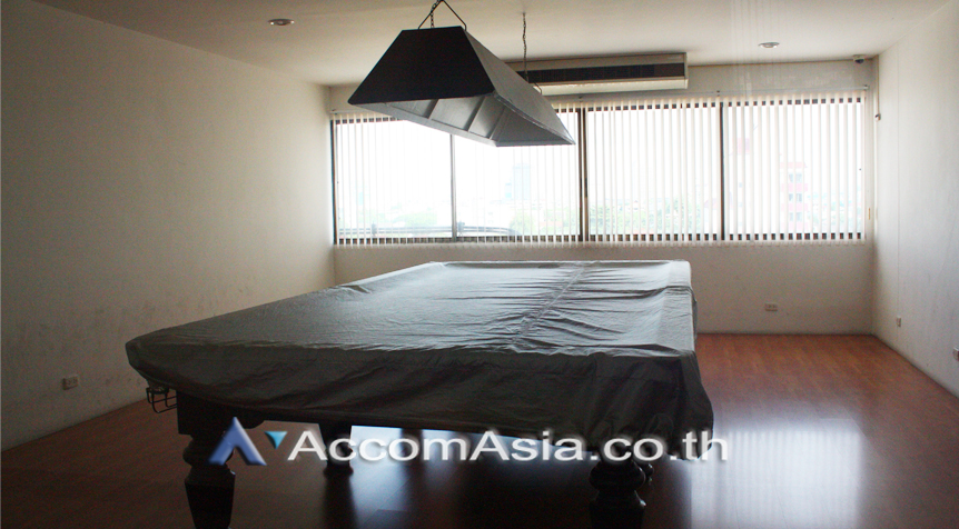  3 br Condominium for rent and sale in Sukhumvit ,Bangkok BTS Ekkamai at Empire House AA13380
