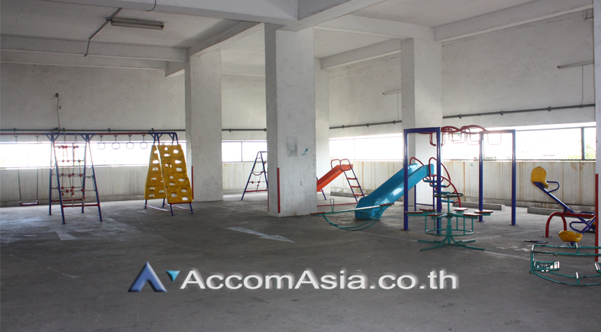  3 br Condominium for rent and sale in Sukhumvit ,Bangkok BTS Ekkamai at Empire House AA30068