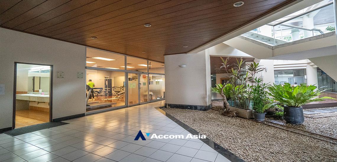  3 br Condominium For Rent in Charoen Nakhon ,Bangkok BTS Krung Thon Buri at Saichol Mansion AA22535