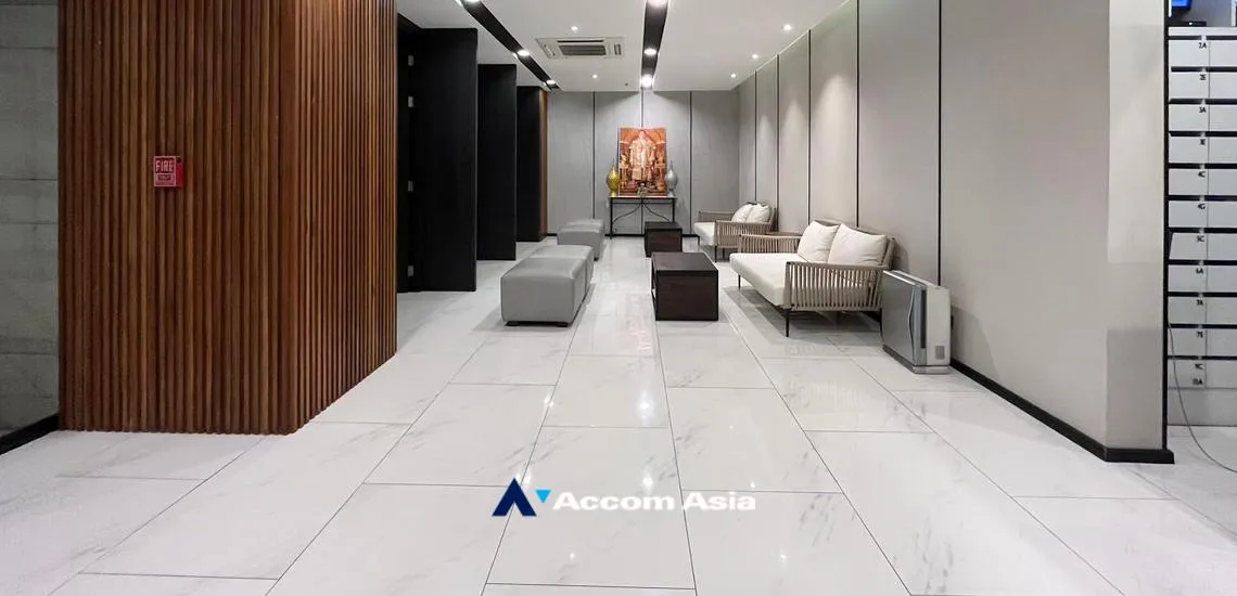 2 br Condominium For Rent in Ploenchit ,Bangkok BTS Chitlom at New House 21385