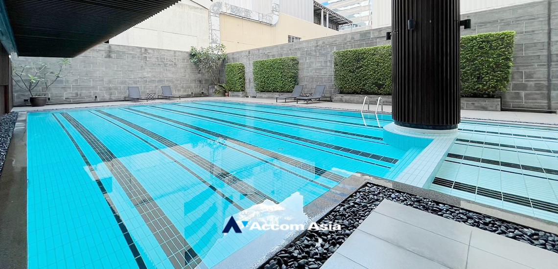  2 br Condominium For Rent in Ploenchit ,Bangkok BTS Chitlom at New House AA10332