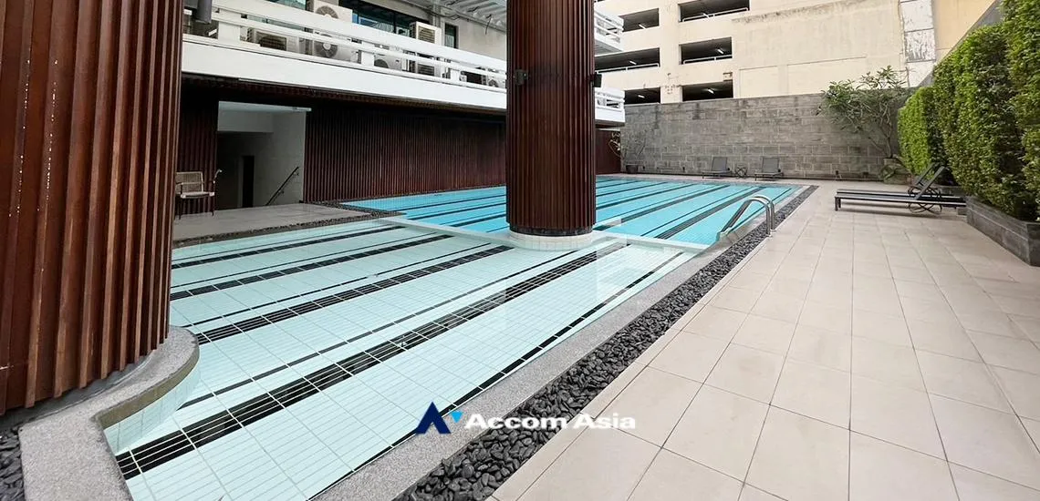  1 br Condominium For Sale in Ploenchit ,Bangkok BTS Chitlom at New House AA34535
