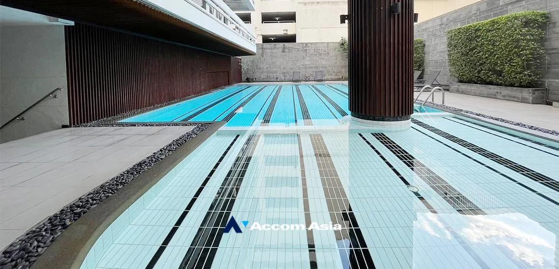  2 br Condominium For Rent in Ploenchit ,Bangkok BTS Chitlom at New House AA45680