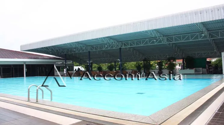  3 br House For Rent in Ratchadaphisek ,Bangkok MRT Thailand Cultural Center at Well maintain Compound 1819620