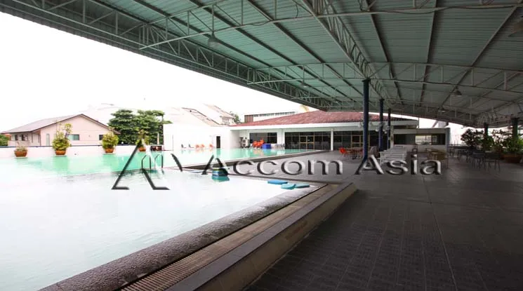  3 br House For Rent in Ratchadaphisek ,Bangkok MRT Thailand Cultural Center at Well maintain Compound 1819620