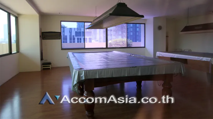  3 br Condominium for rent and sale in Sukhumvit ,Bangkok BTS Ekkamai at Oriental Tower AA17279