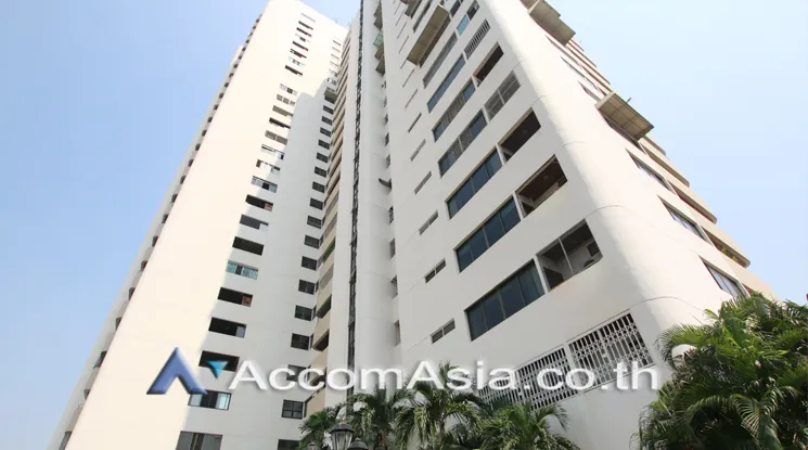  3 br Condominium for rent and sale in Sukhumvit ,Bangkok BTS Ekkamai at Oriental Tower AA17279