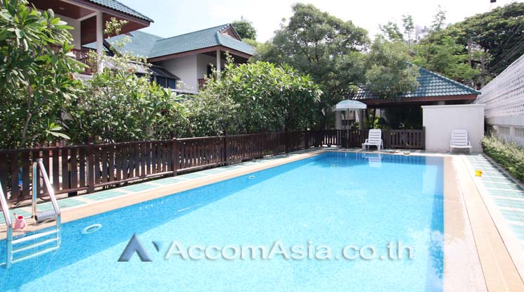  4 br House For Rent in Sukhumvit ,Bangkok BTS Phrom Phong at House in Compound 59011