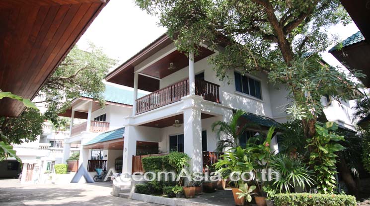  3 br House For Rent in Sukhumvit ,Bangkok BTS Phrom Phong at House in Compound 1512466