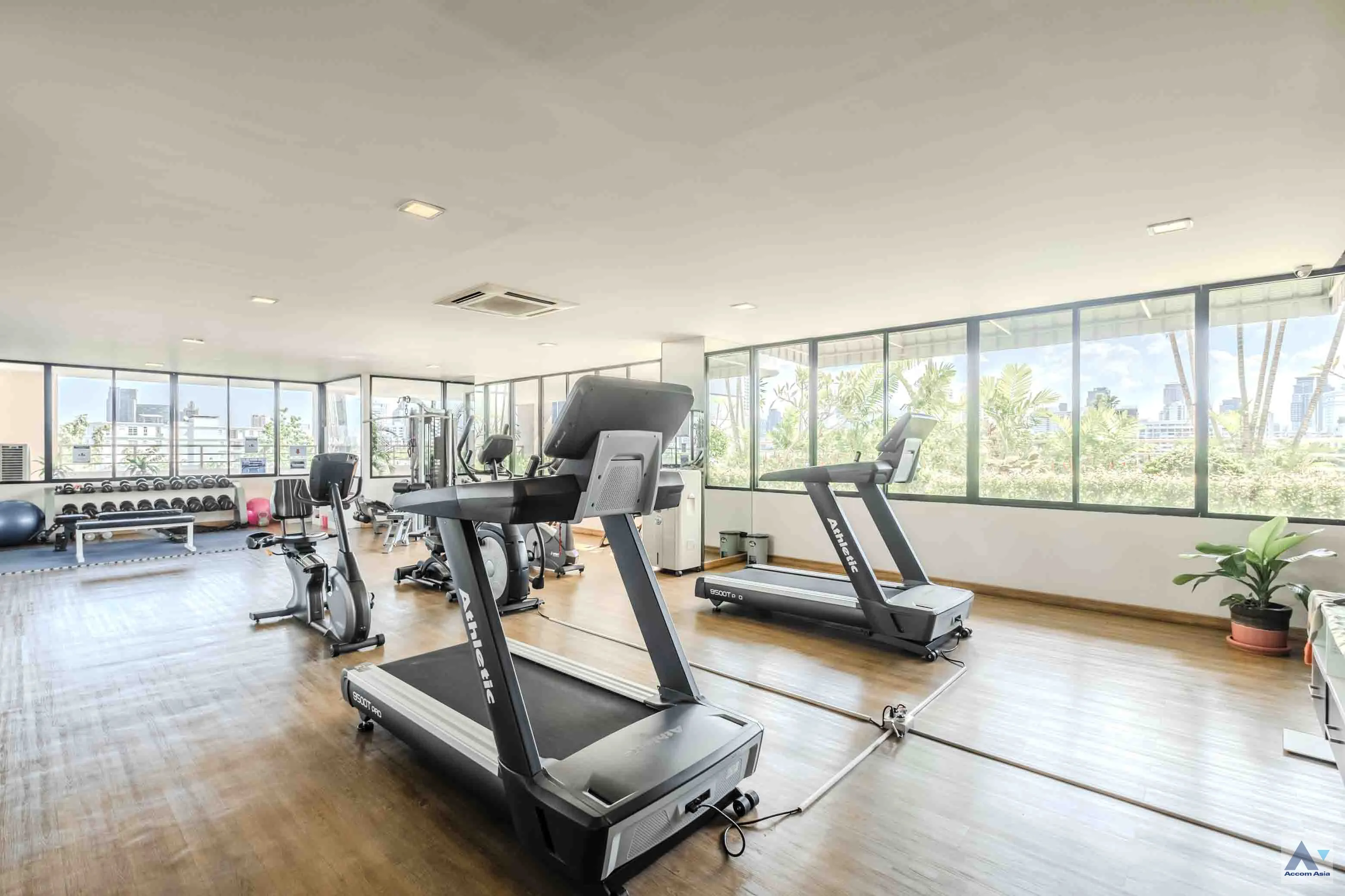  4 br Condominium for rent and sale in Sukhumvit ,Bangkok BTS Phrom Phong at Regent On The Park 3 AA34664
