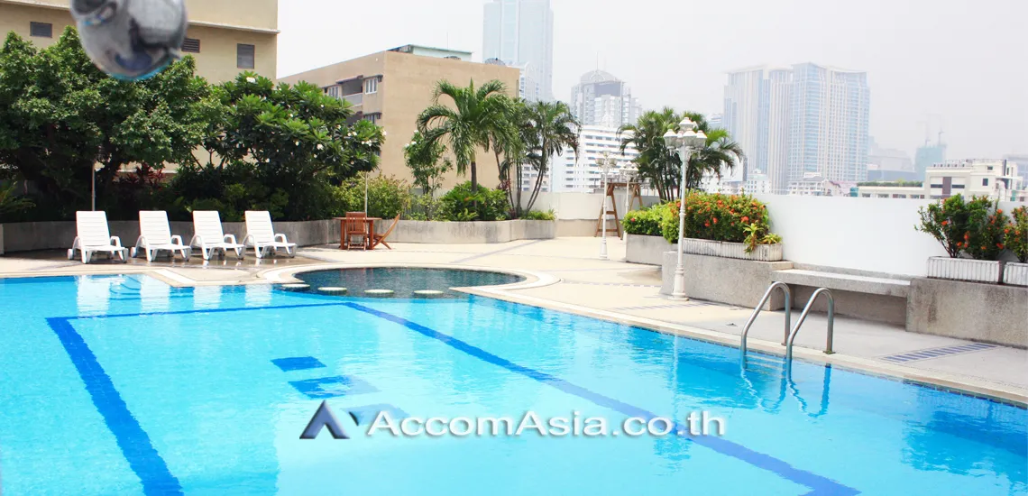  4 br Condominium for rent and sale in Sukhumvit ,Bangkok BTS Nana at Crystal Garden AA28624