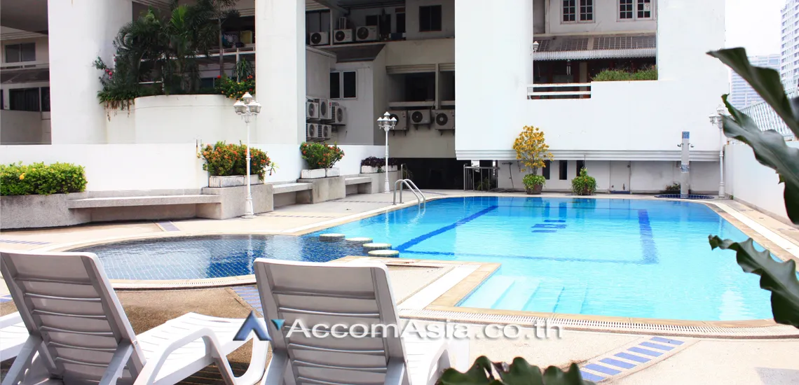  4 br Condominium for rent and sale in Sukhumvit ,Bangkok BTS Nana at Crystal Garden AA28624