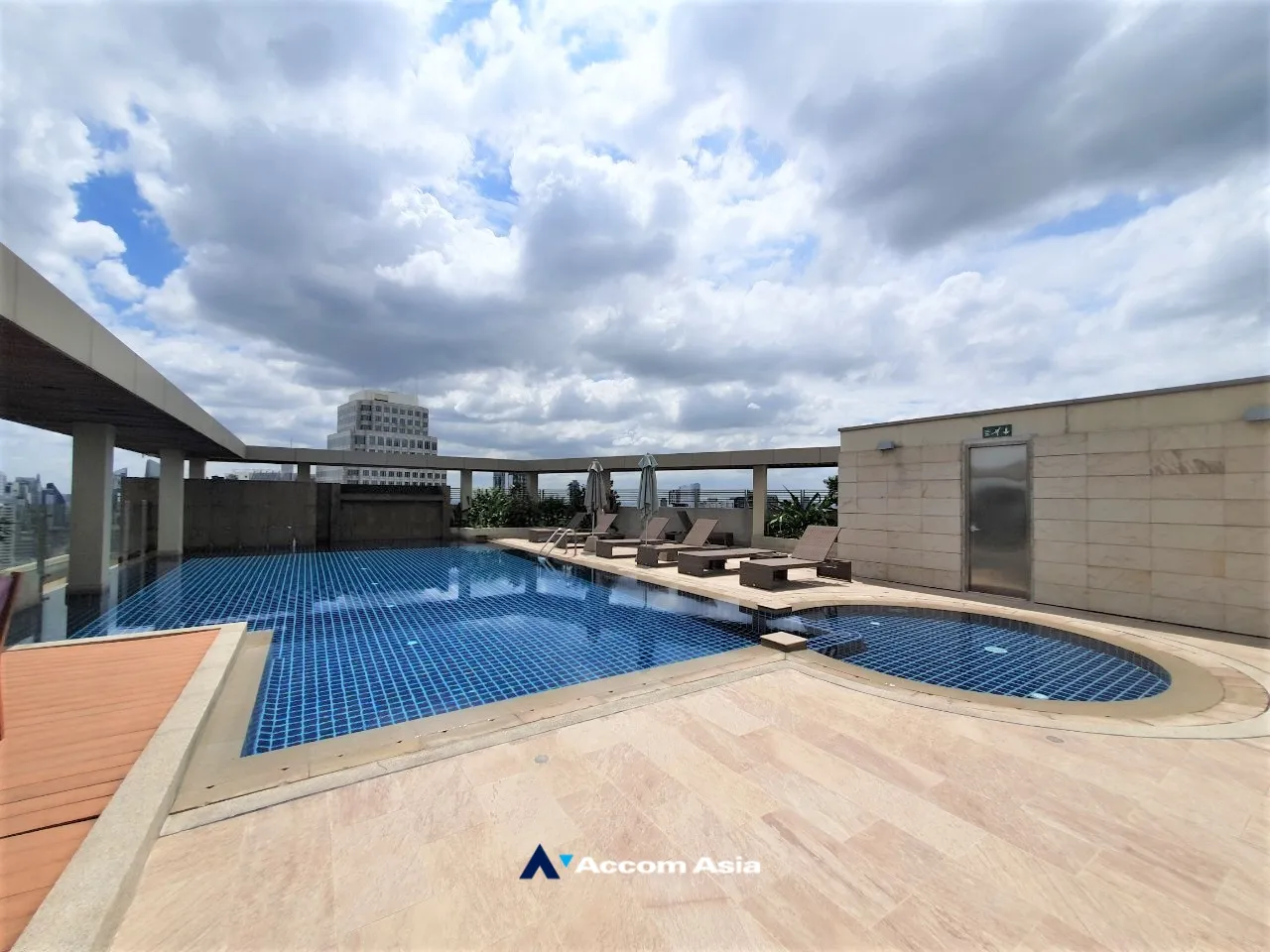  2 br Condominium For Rent in Sukhumvit ,Bangkok BTS Asok - MRT Sukhumvit at The Lakes 13001581