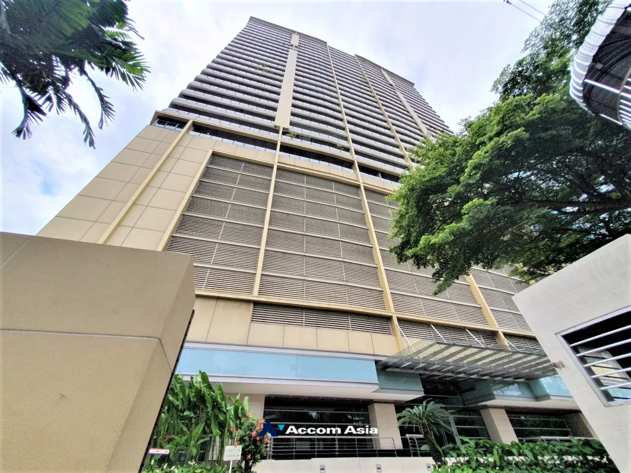  2 br Condominium For Rent in Sukhumvit ,Bangkok BTS Asok - MRT Sukhumvit at The Lakes 13001581
