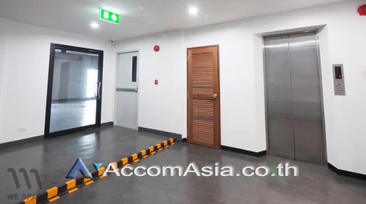  Office Space For Rent in Sukhumvit ,Bangkok BTS Thong Lo at 111 We space AA24604