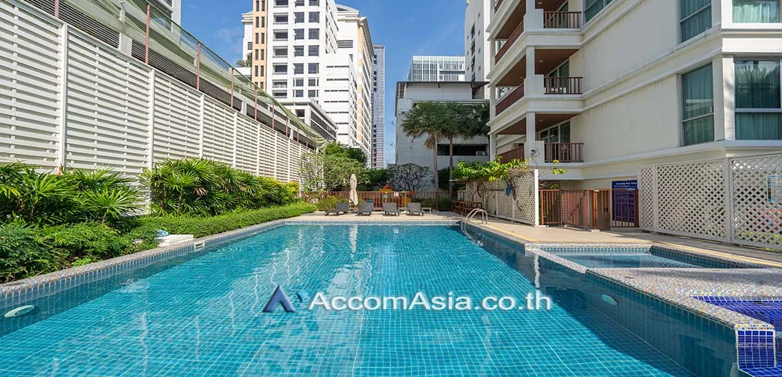  3 br Apartment for rent and sale in Silom ,Bangkok BTS Surasak at High-end Low Rise  1411629
