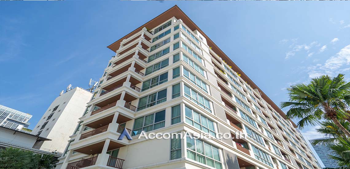  3 br Apartment For Rent in Silom ,Bangkok BTS Surasak at High-end Low Rise  AA12437