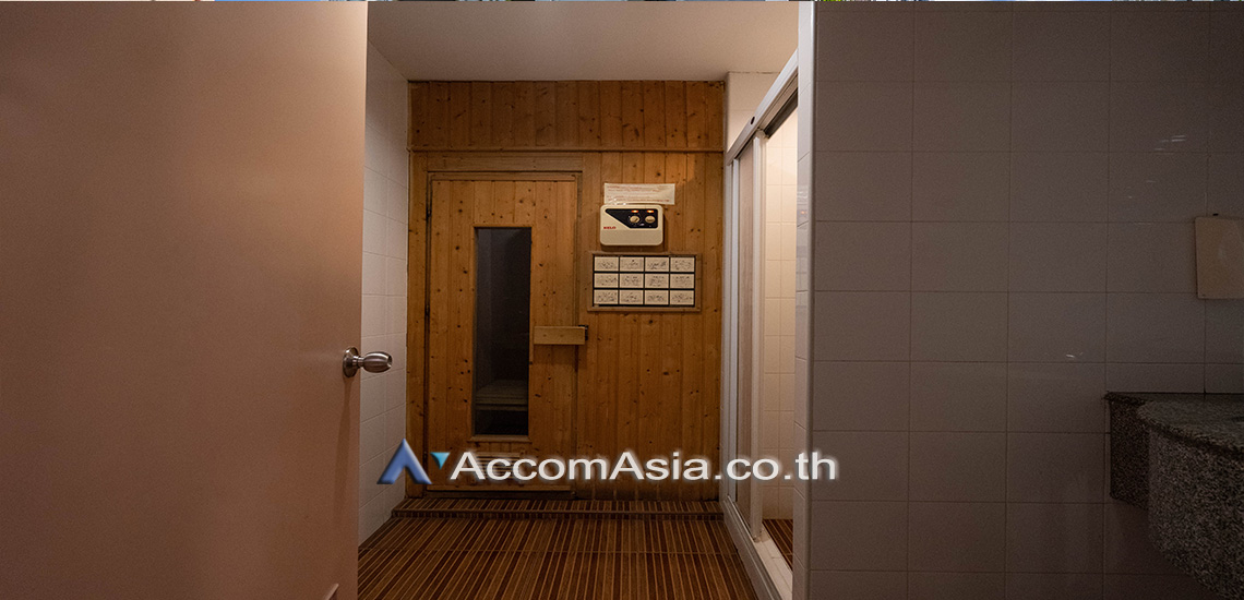  1 br Condominium For Rent in Silom ,Bangkok BTS Chong Nonsi at Pearl Garden 13001680