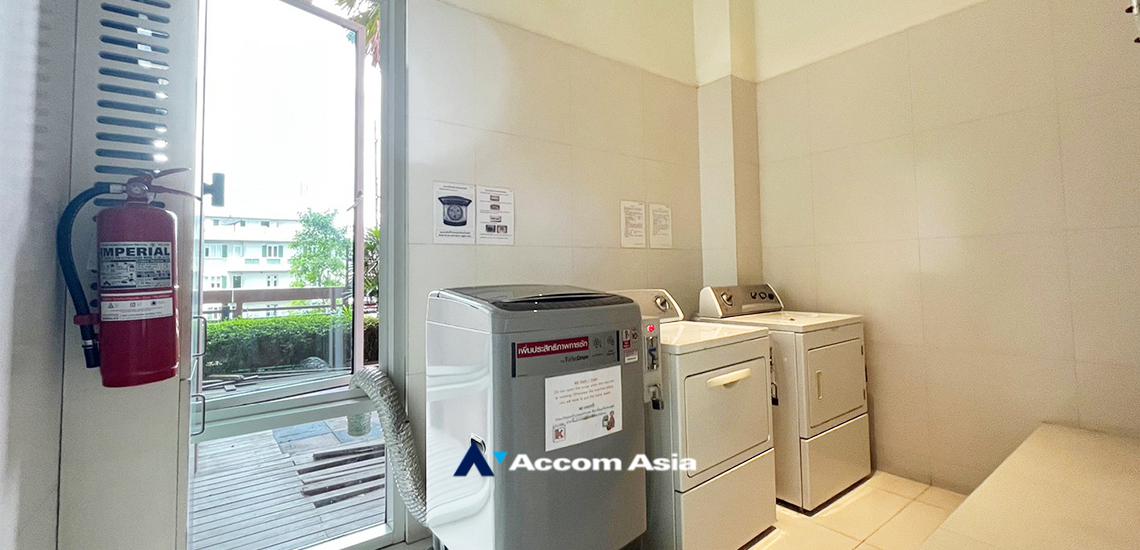  2 br Condominium for rent and sale in Sukhumvit ,Bangkok BTS Ekkamai at Fullerton Sukhumvit 1516172