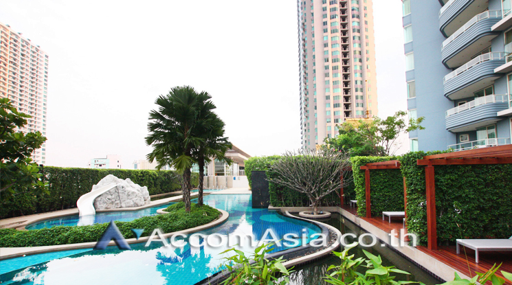  2 br Condominium For Sale in Charoen Nakhon ,Bangkok BTS Krung Thon Buri at WaterMark Chaophraya River AA32350
