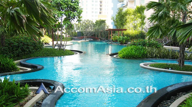  2 br Condominium For Sale in Charoen Nakhon ,Bangkok BTS Krung Thon Buri at WaterMark Chaophraya River AA21846