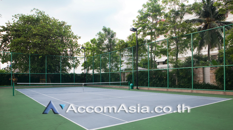  4 br Condominium For Sale in Charoen Nakhon ,Bangkok BTS Krung Thon Buri at WaterMark Chaophraya River AA44008