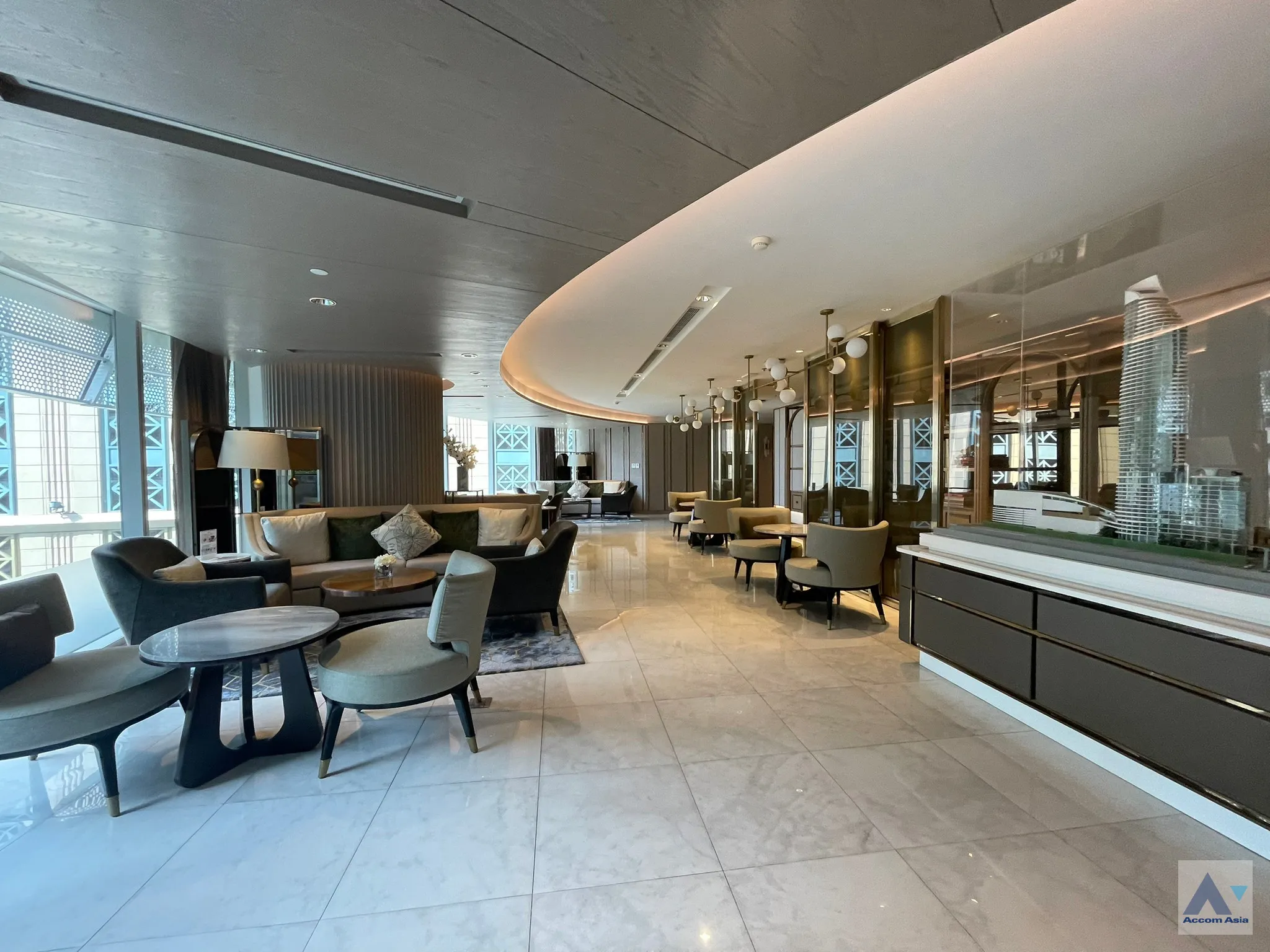  2 br Condominium For Rent in Ploenchit ,Bangkok BTS Ratchadamri at Magnolias Ratchadamri Boulevard AA28052
