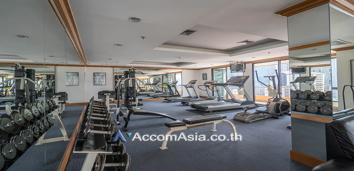  2 br Condominium For Rent in Ploenchit ,Bangkok BTS Chitlom at Baan Na Varang AA29669