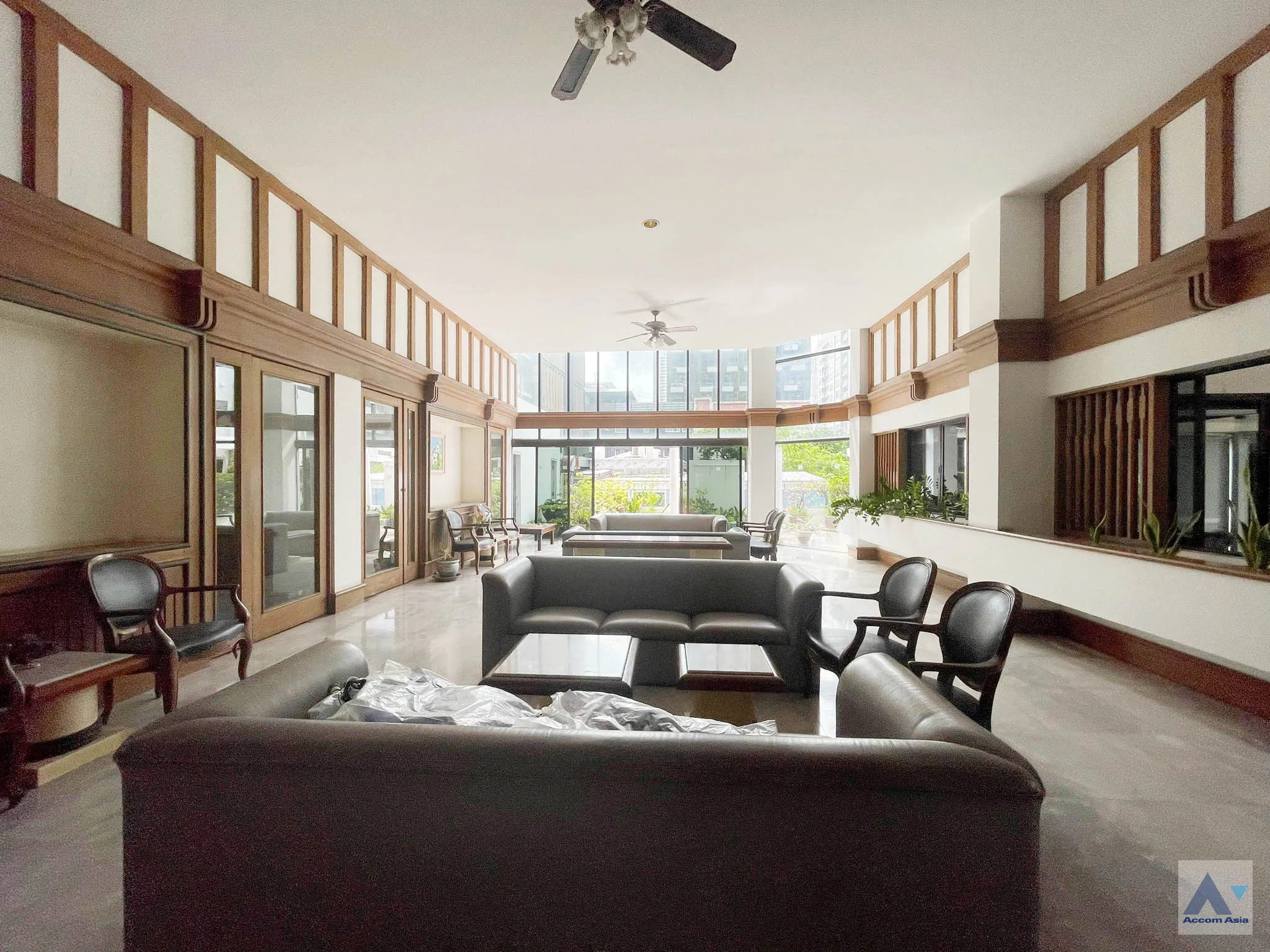  2 br Condominium For Rent in Sukhumvit ,Bangkok BTS Asok - MRT Sukhumvit at Sukhumvit House AA45731