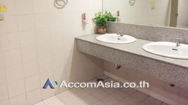  3 br Condominium For Rent in Silom ,Bangkok BTS Surasak at Sathorn House AA29965