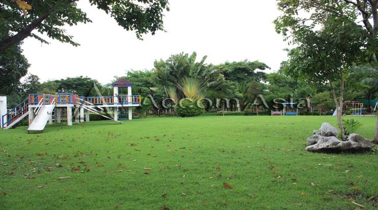  5 br House For Rent in Samutprakan ,Samutprakan BTS Bearing at Moo Baan Ladawan Srinakarin 13001078