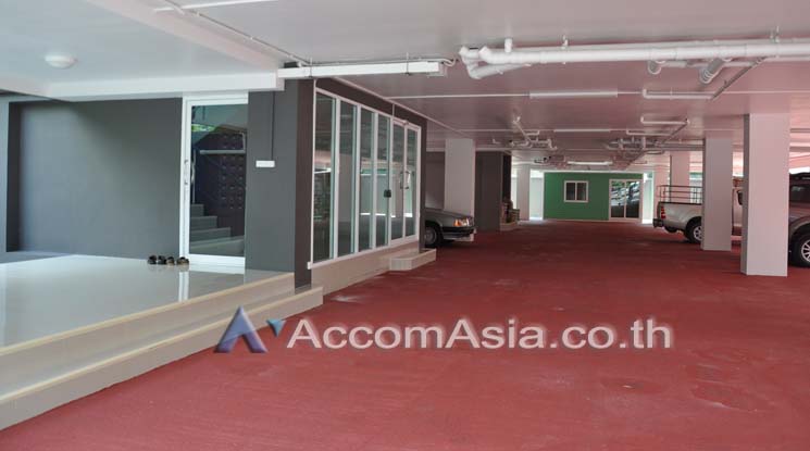 4 Low Rised Building - Apartment - Sukhumvit - Bangkok / Accomasia