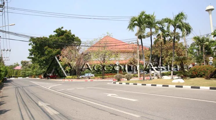  3 br House For Rent in Samutprakan ,Samutprakan BTS Bang Na at Lakeside Villa 1 AA23855