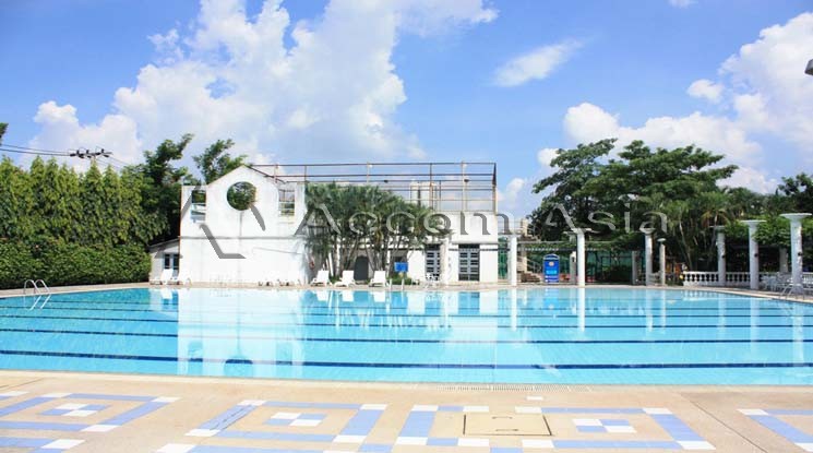  3 br House For Rent in Samutprakan ,Samutprakan BTS Bang Na at Lakeside Villa 1 AA14263