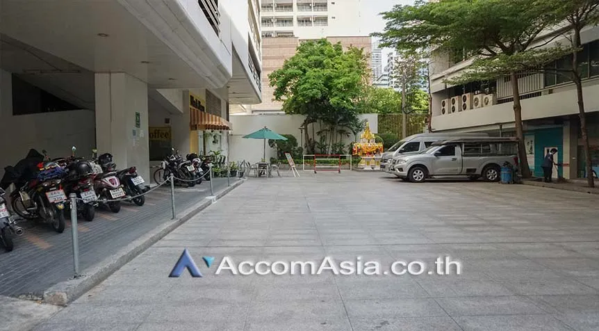 10 Ocean Tower 2 - Office Space - Sukhumvit - Bangkok / Accomasia
