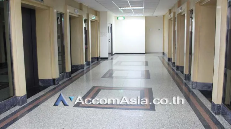  Office Space For Rent in Sukhumvit ,Bangkok BTS Asok - MRT Sukhumvit at BB Building AA33769