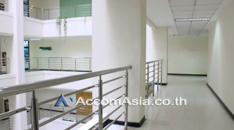  Office Space For Rent in Sukhumvit ,Bangkok MRT Sukhumvit - BTS Asok at BB Building AA33518