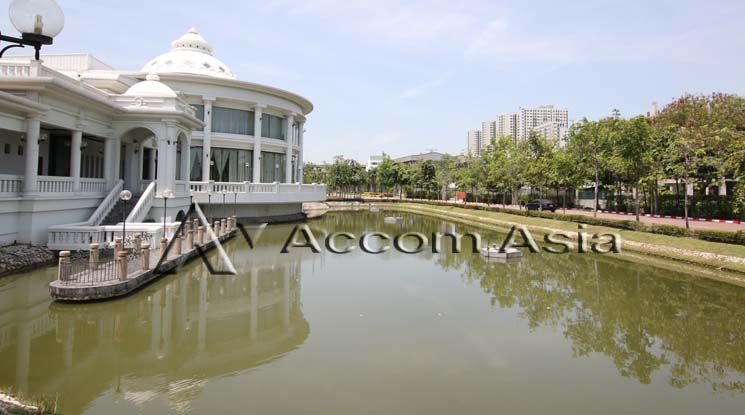  4 br House for rent and sale in Samutprakan ,Samutprakan  at Exclusive House in compound 50214