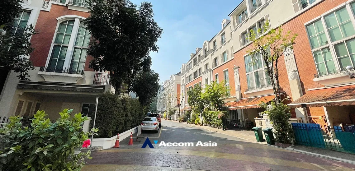  4 br House For Rent in Sukhumvit ,Bangkok BTS Thong Lo at Baan Klang Krung Thonglor AA30357